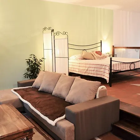 Apartment La Finestra Sulla Piazza Vigevano